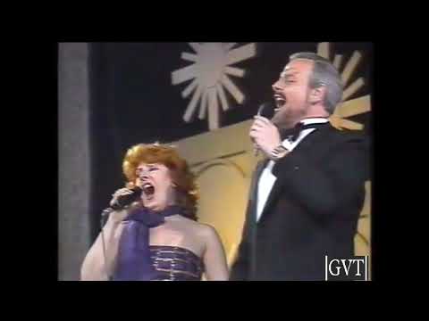 Dúo NELLY VAZQUEZ  y ENRIQUE DUMAS "Soñar y nada mas" - programa "Grandes valores del tango"