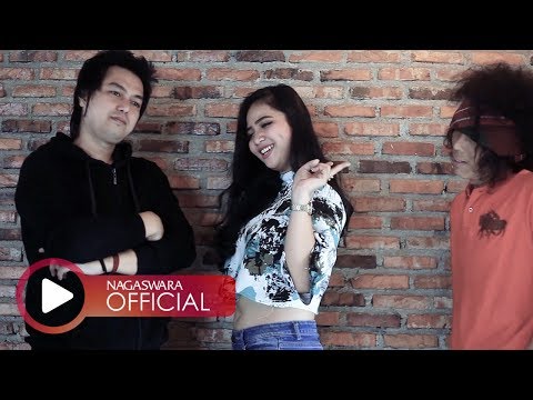 Datuk Band - 1 Hati 2 Cinta (Official Music Video NAGASWARA) #music