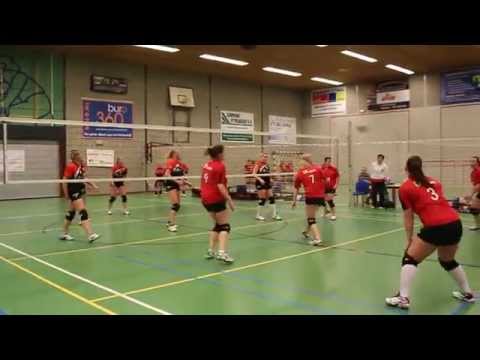 Wedstrijdbeelden & sfeerimpressie kampioenswedstrijd Dames 1 - deel 1