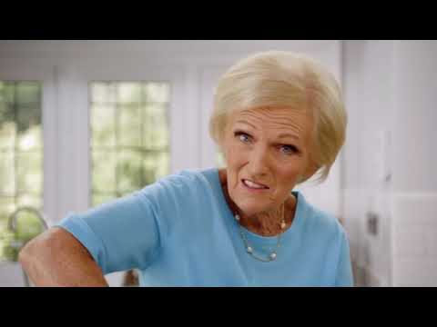 Mary Berry's Easy Beef Burgers | Classic Mary Berry