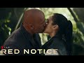 Dwayne Johnson and Gal Gadot kissing scene/Red Notice