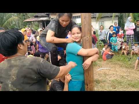 PANJAT PINANG EMAK EMAK WANITA PERKASA