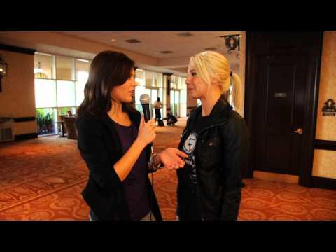 Kingston HyperX at MLG Orlando: Interview with AbbeGirl (EG.DeMusliM's Girlfriend)