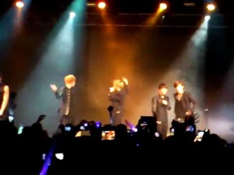 130209 - Teen Top live in Paris - Girlfriend [fancam]
