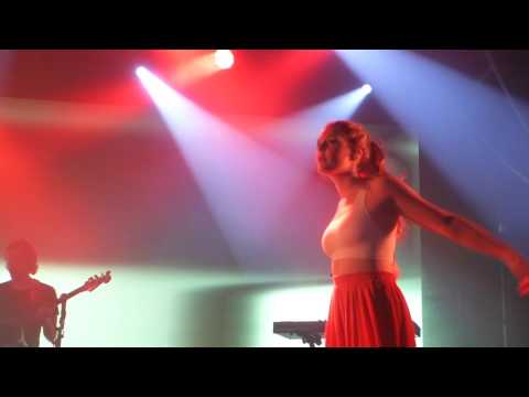 Maggie Rogers - Little Joys/ Better (HD) - Electric Brixton - 21.06.17