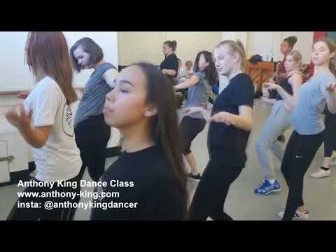 Anthony King's Michael Jackson Style Dance Class - Thriller