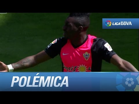 Polémica: posible penalti sobre Thievy