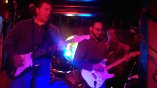 Somebody Knockin&#39; (Izzy Stradlin)