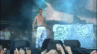 Die Antwoord - Wat Pomp? (Live at the 2011 Perth Big Day Out)