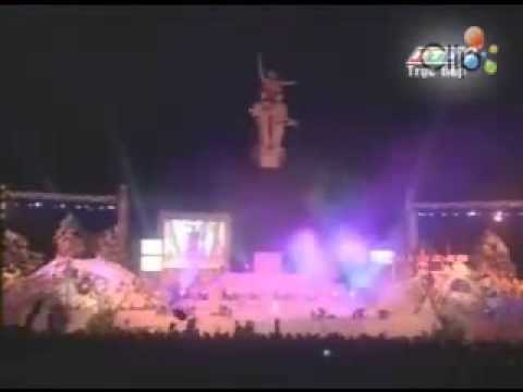 Thể hiện bởi Quang Linh