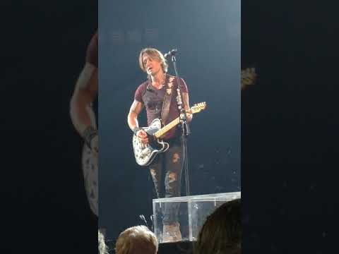 Keith Urban ~ Blue Kentucky Girl [Loretta Lynn cover]