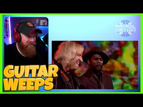 GARY CLARK JR , JOE WALSH & DAVE GROHL While My Guitar Gently Weeps Reaction
