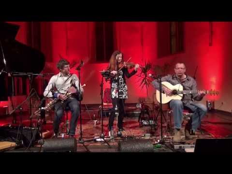 Cara live 2015 - The Three Seasons (11/20)