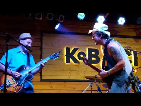 Ian Siegal / T-99 - Kobuci Kert, Budapest 20180725 223726