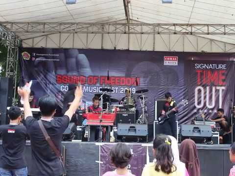 "Pesawat Tempurku"  - LSC Band #1