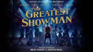 Musik-Video-Miniaturansicht zu The Greatest Show Songtext von Hugh Jackman, Keala Settle, Zac Efron, Zendaya & The Greatest Showman Ensemble