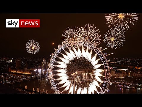 London welcomes in 2019 with stunning fireworks display