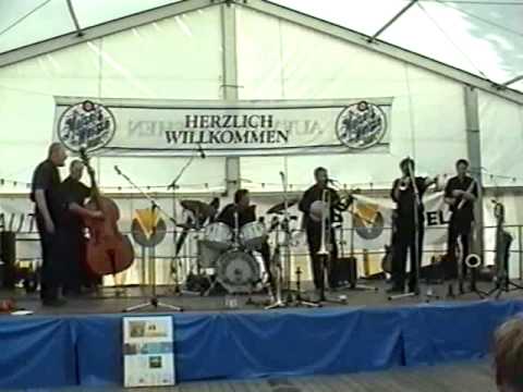 Live-muziek: The Stable Roof Jazzband in Torgau, 2000 The Lonesome Road.