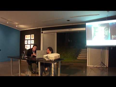 Manuel González, poeta performativo de El Salvador, conferencia Slam Poetry