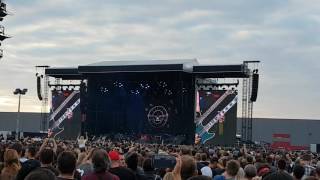 Guns n' Roses - Civil War (Live at Letnany Airport, Prague)