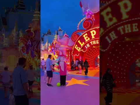 Thumbnail for Carnival Magic Phuket – ehrlich, es fühlt sich an wie in einem Traum! 💫#carnivalmagic