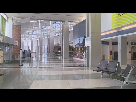 Can Hampton Roads support two airports?