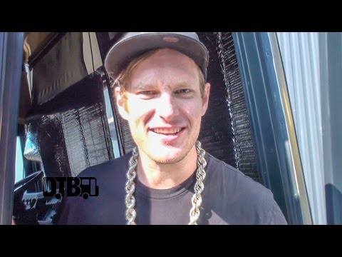 MC Lars - BUS INVADERS Ep. 919 [Warped Edition 2015]