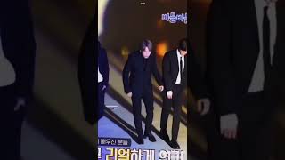 Download lagu He Is Drunk Or What?🤣😂#shorts#bts#jimin mp3