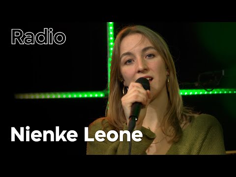 Nienke Leone - 'Hoe Gaat Het Met Je Dromen' & 'High On You' Live @3FM (VoorAan)