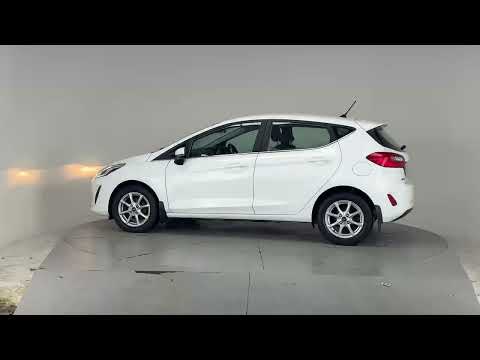Video of Ford Fiesta TITANIUM 1.1 85PS 5M **FULL BLACK CLOT