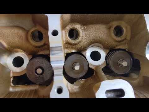 Replacing the valve stem seals on the car engine. The tricks of the masters.
