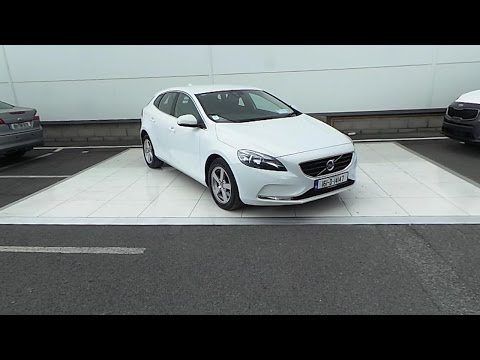161D14147 - 2016 Volvo V40 D2 SE 25,995