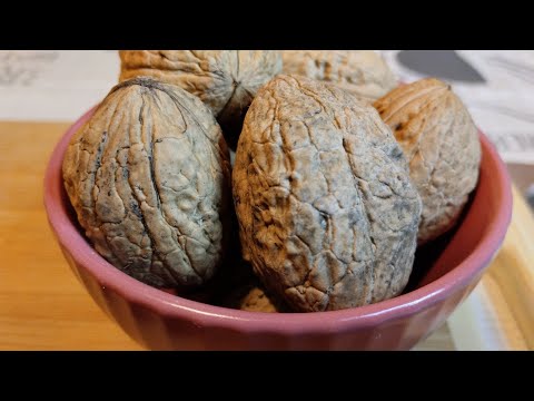 Heals the body from head to toe! And my grandfather's garden is full of them!