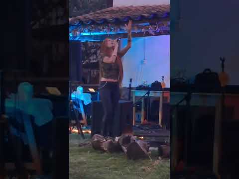 Whole lotta love - Steph RED (acoustic cover) | 10 Mayo 2026 | Feria del Valle | Urubamba - Cusco