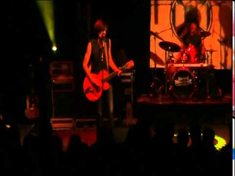 Nils and the Roadracers - You Don't Care (Live - Mozac'N'Roll)
