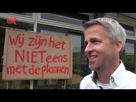 Protestactie tegen sluiting Prins Bernhardschool Lekkerkerk