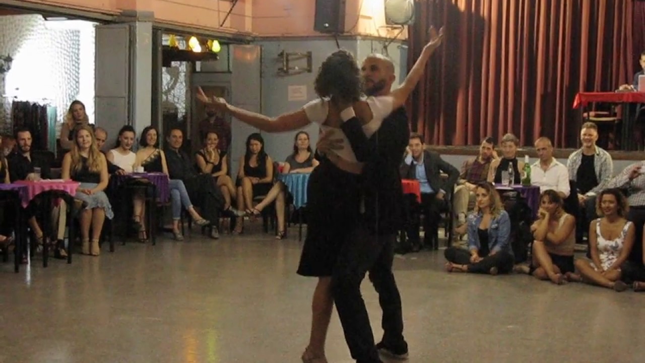 ROCIO LEQUIO y BRUNO TOMBARI en Viva La Pepa Milonga (1/4)