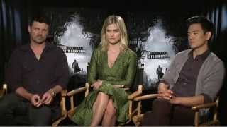 STAR TREK: EN LA OSCURIDAD - Entrevista con Alice Eve, Karl Urban y John Cho