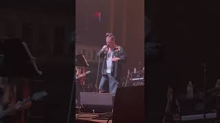 Mike Patton insults his band in front of everyone #embarrasing
