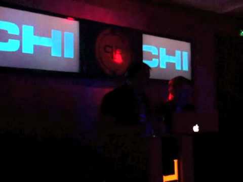 POPMUSCHI "KEEP YOUR HEAD TO THE SKY" (HOCHANSTAENDIG REMIX)