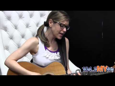 Lisa Loeb "Stay" Live Acoustic Performance