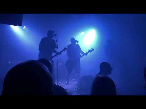 Massgrav - Va ere för fel på socialen?. Helsinki, Kuudes Linja. 22.11.2024.