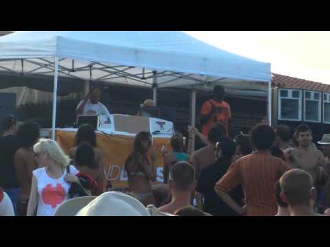 Dj Patife at La Cinta Beach S&B 2014