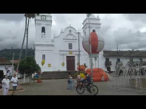 Main Park in Guaduas/ Parque en Guaduas Colombia/哥伦比亚瓜杜亚斯/Miasteczko Guaduas Kolumbia