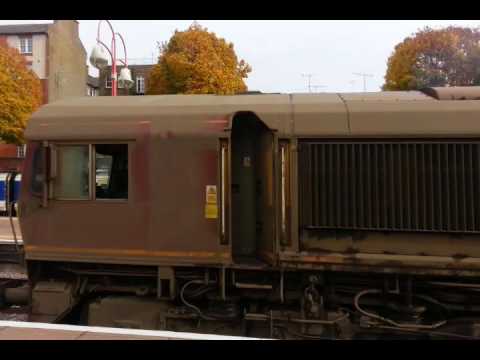 Departure 66017 and 66001 at Marylebone