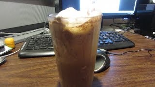 preview picture of video 'EPIC ROOT BEER FLOAT'