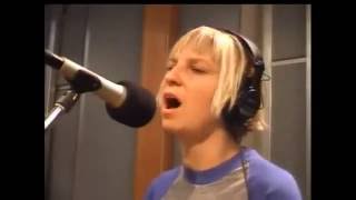 Sia -  "Lentil" - Recorded at KCRW 2007