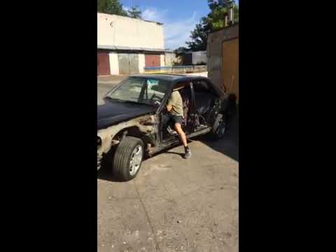 Mercedes w124 E420 1995 Donor for the Red Pig project