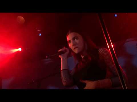 Chrysta Bell   - Planet Wide - Swing With Me - Paris 2018