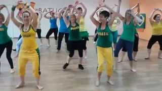 Mundial 2014 - Todo Mundo Official Song FIFA World Cup Brazil 2014 Gaby Amarantos e Monobloco